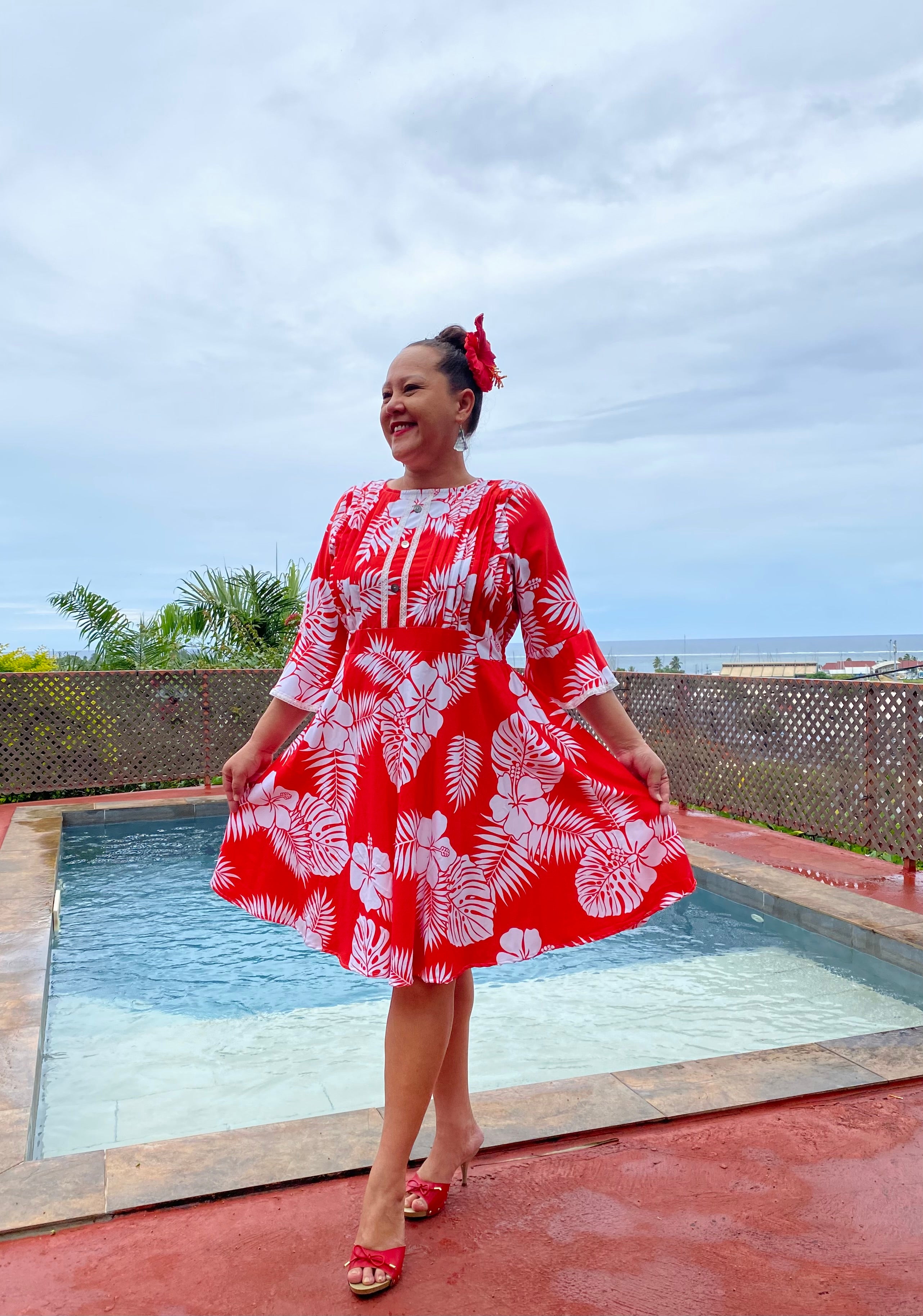 PUROTU RED WHITE Model